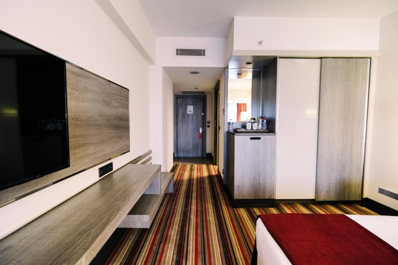 Hotel Ramada Plaza By Wyndham İzmir Extérieur photo