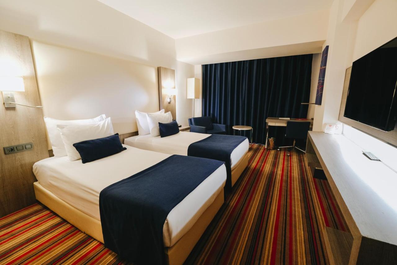 Hotel Ramada Plaza By Wyndham İzmir Extérieur photo