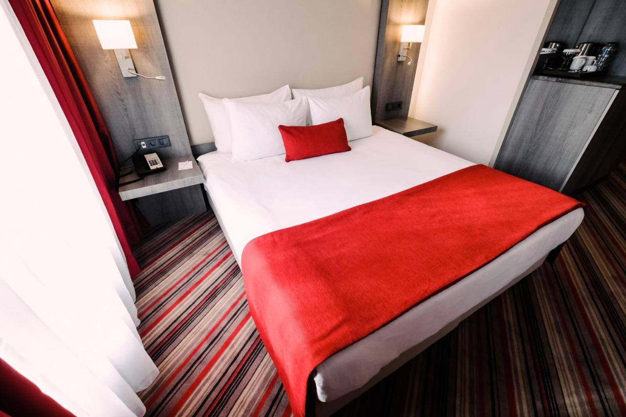 Hotel Ramada Plaza By Wyndham İzmir Extérieur photo