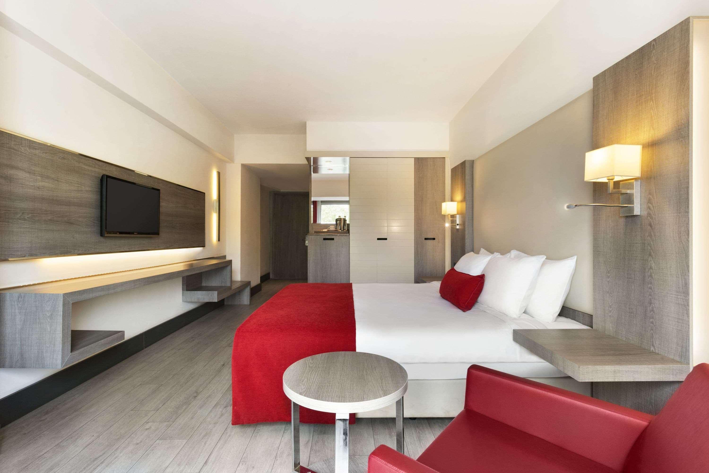 Hotel Ramada Plaza By Wyndham İzmir Extérieur photo