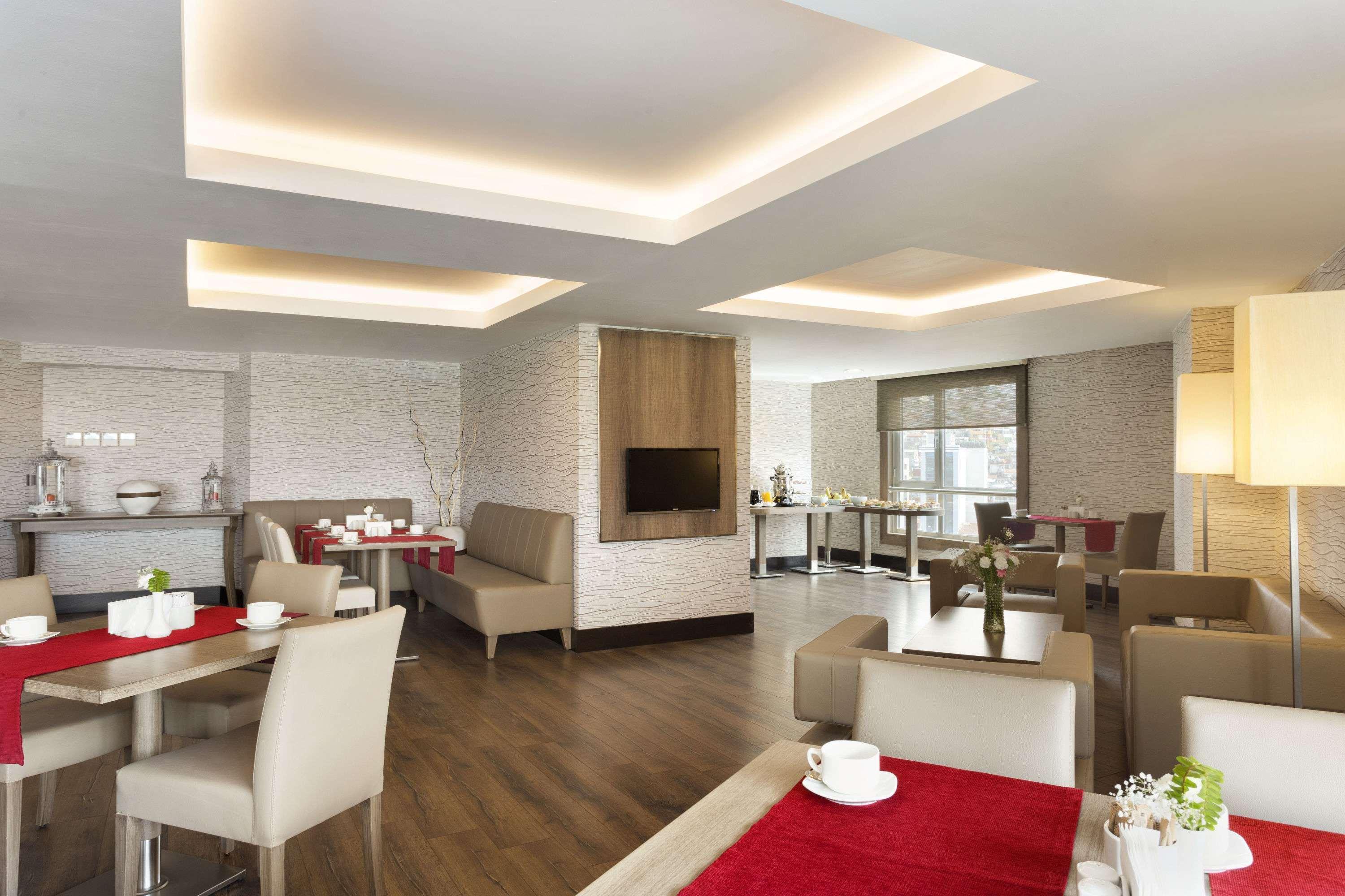 Hotel Ramada Plaza By Wyndham İzmir Extérieur photo