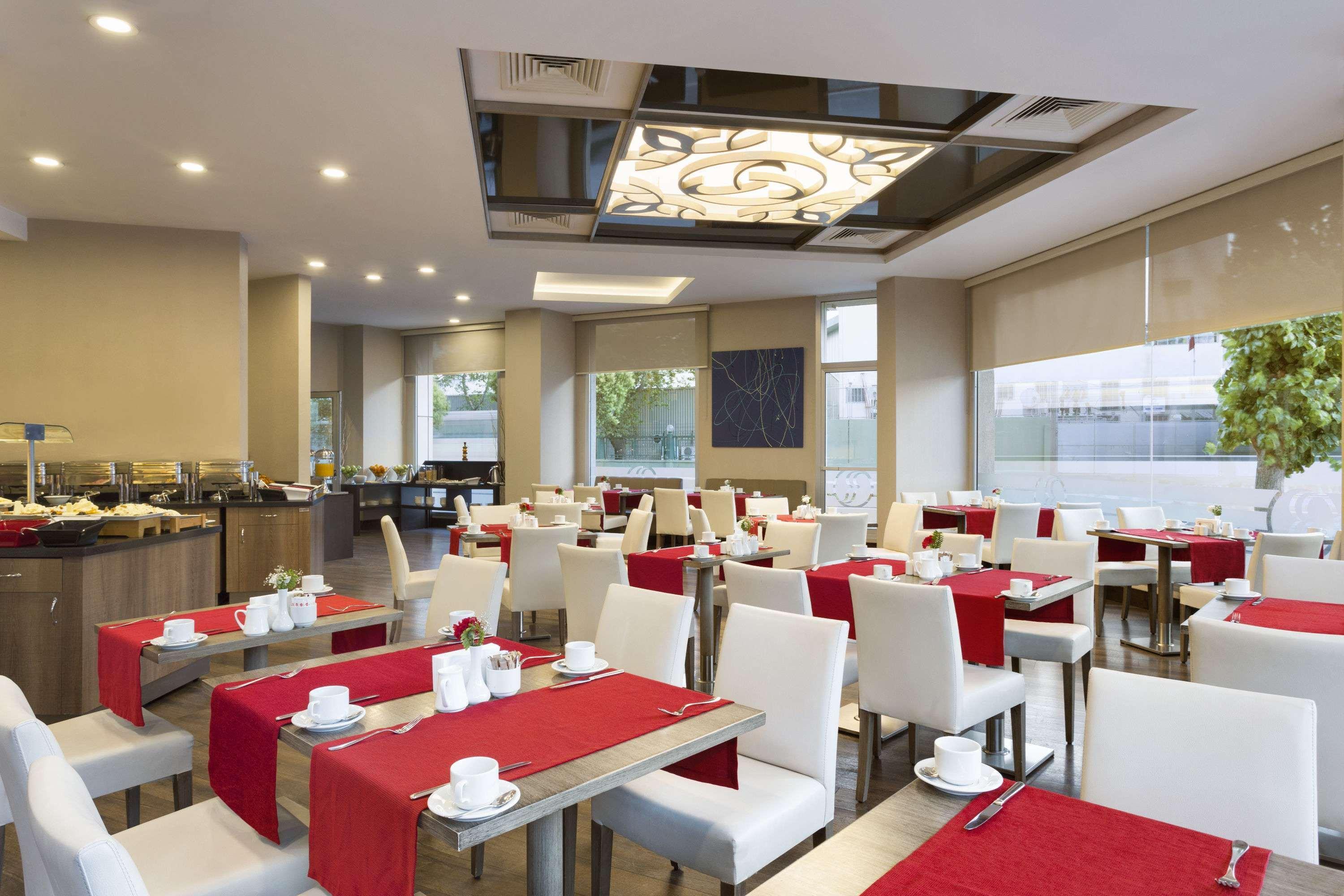 Hotel Ramada Plaza By Wyndham İzmir Extérieur photo