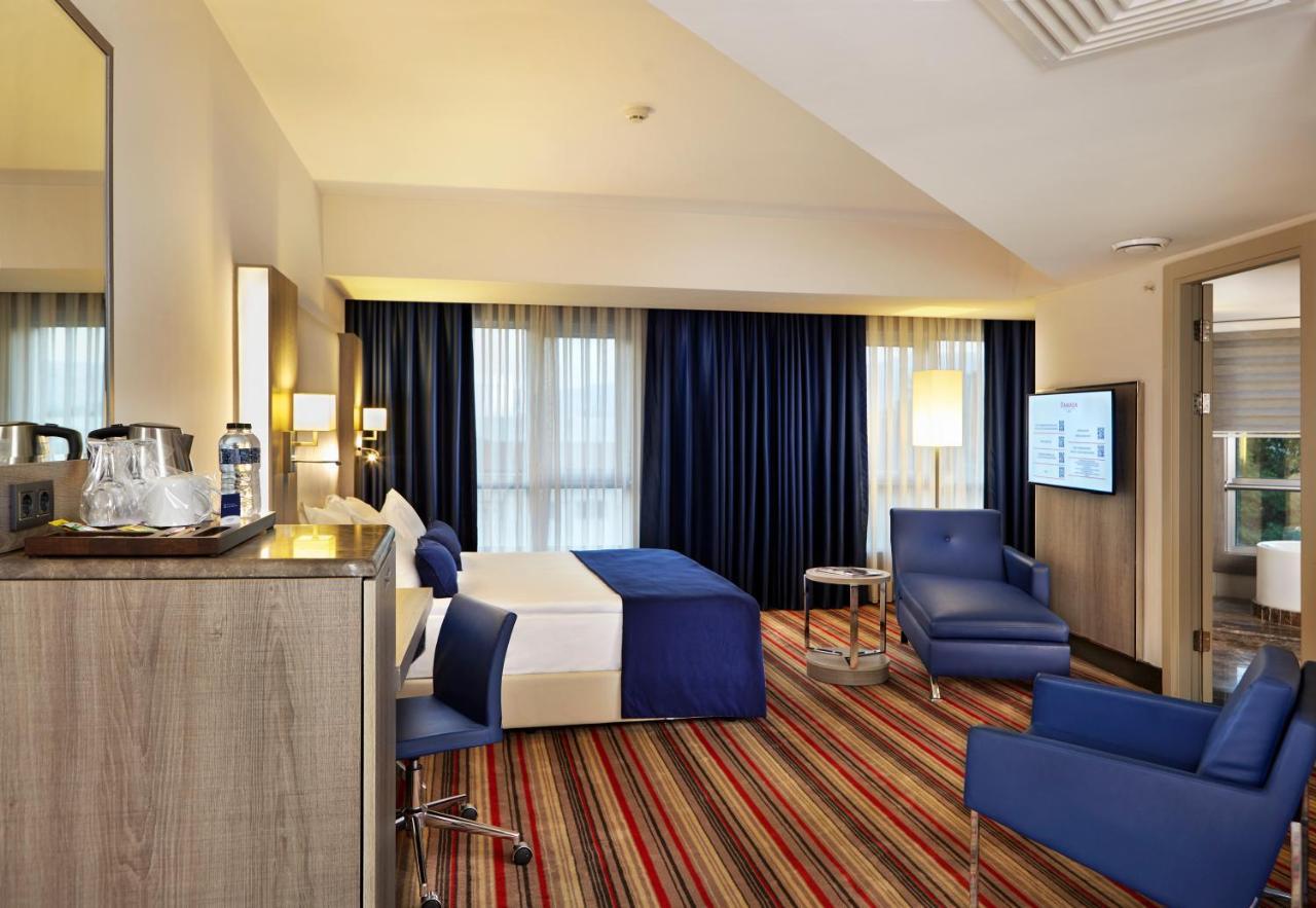 Hotel Ramada Plaza By Wyndham İzmir Extérieur photo