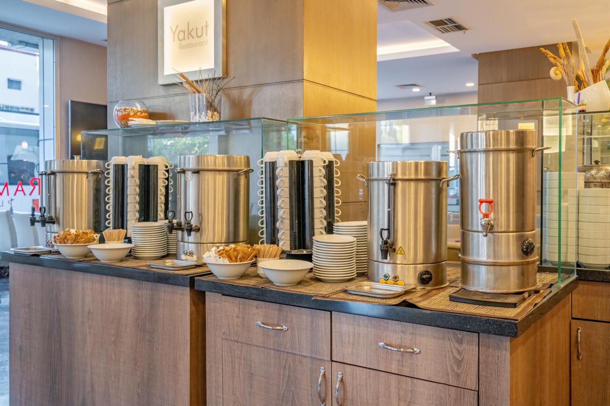 Hotel Ramada Plaza By Wyndham İzmir Extérieur photo